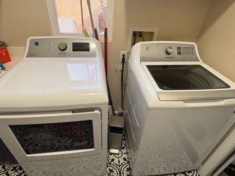 Moving sale!!! Excellent large LG washer and dryer combo