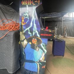 Mortal Kombat With Stool 