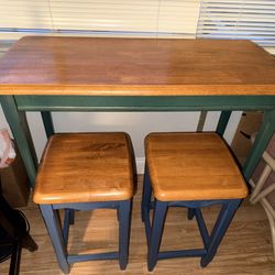 Table/ Bar Stools 