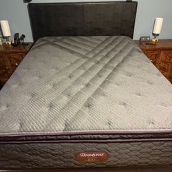Beautyrest World Class Level Three Plush Pillow Top Mattress 