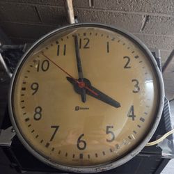 Old School Clock
