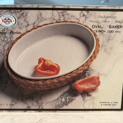 BIA Cordon Bleu Oval Baker