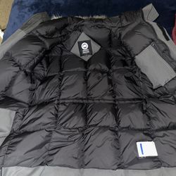 CANADA GOOSE LANGFORD HERITAGE PARKA SIZE MEDIUM WITH FUR