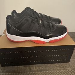 Jordan Low Bred 11s Sz 9.5