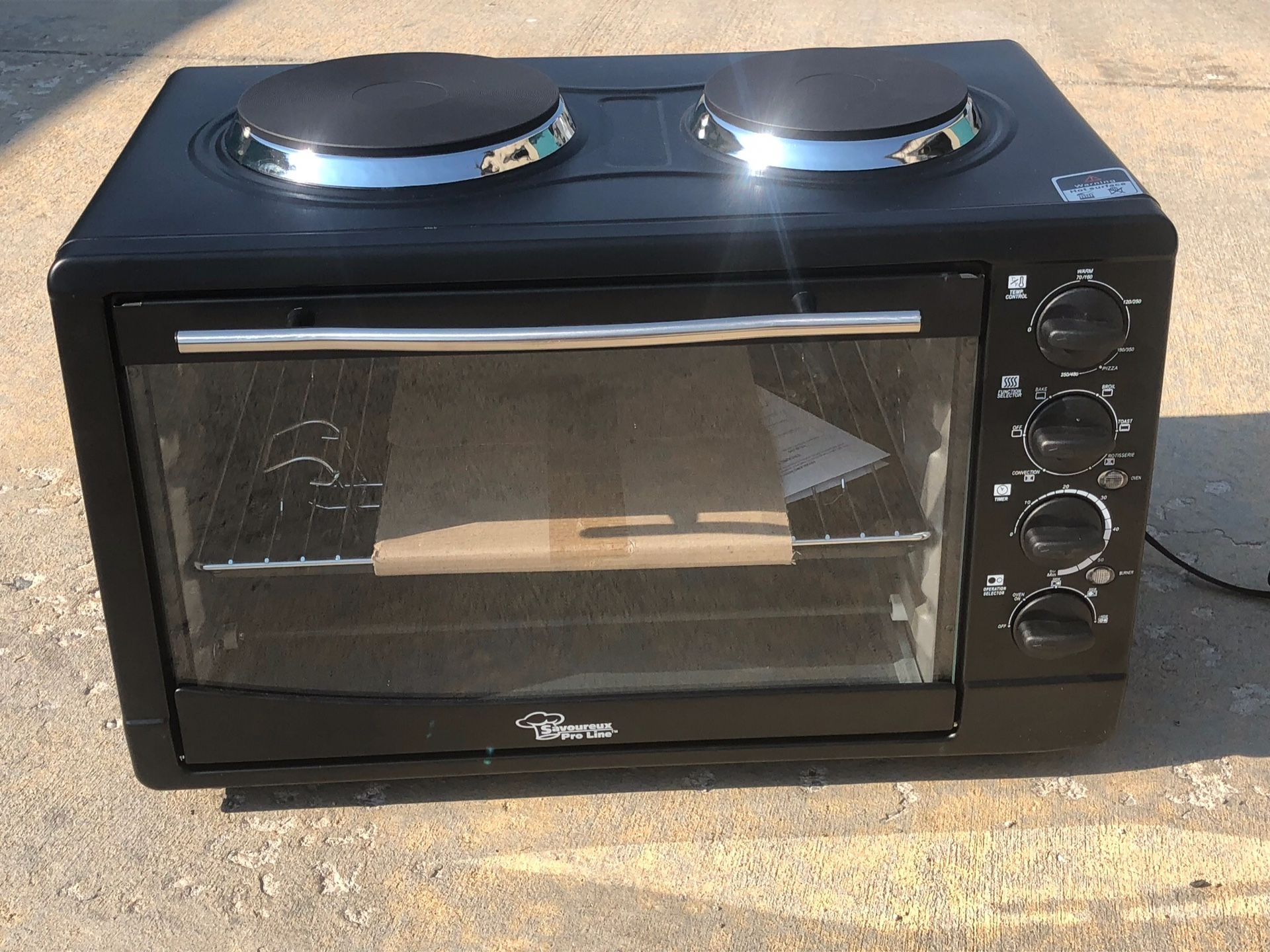 Brand New! Savoureux Pro Line Countertop Oven, Convection, Toaster, Rotisserie, & 2 Stove Top Burners