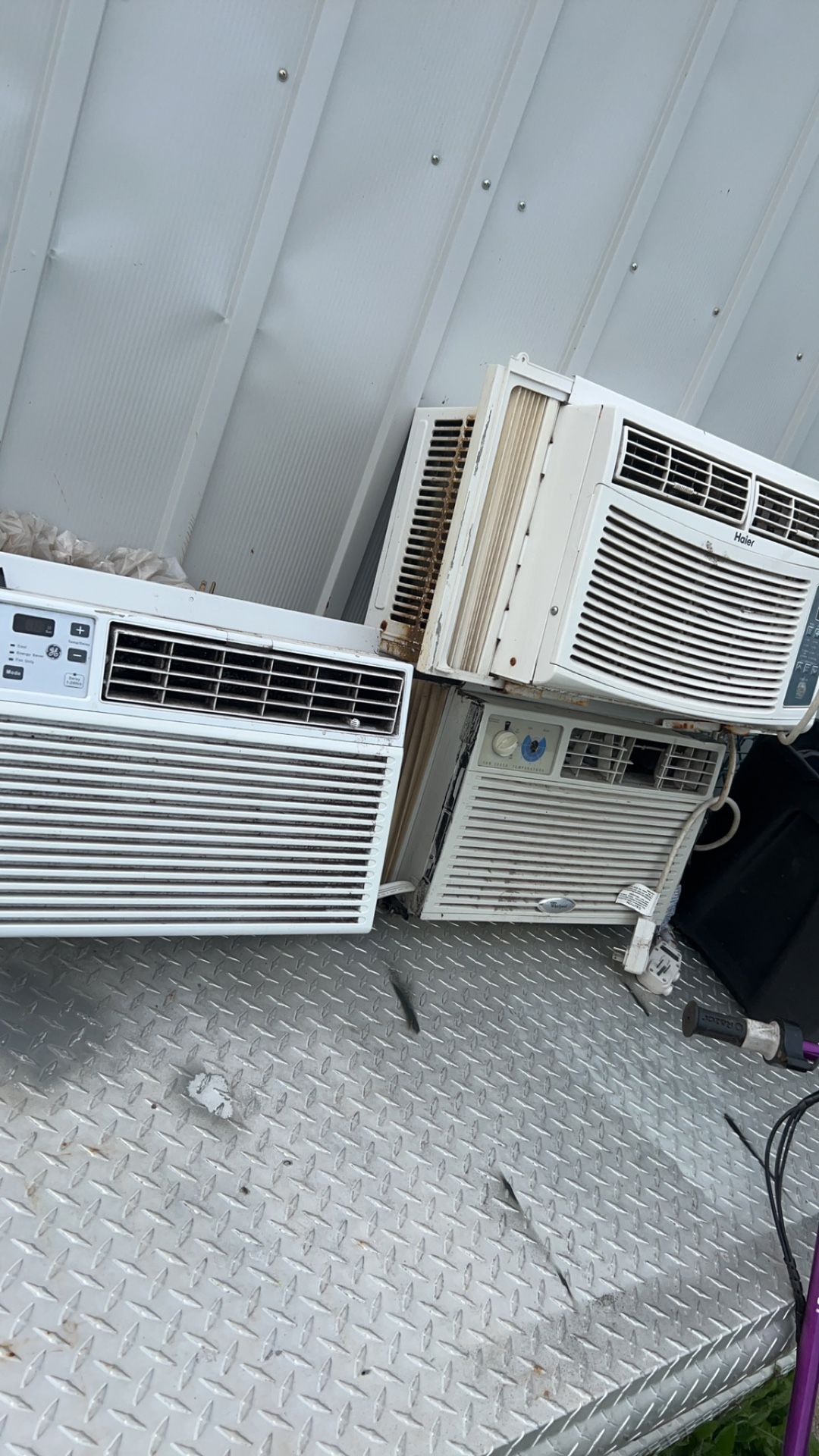Air conditioners DONT WORK