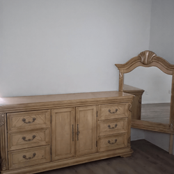 6-Drawer Wood Dresser with Mirror – Like New Condition - Houston, TX