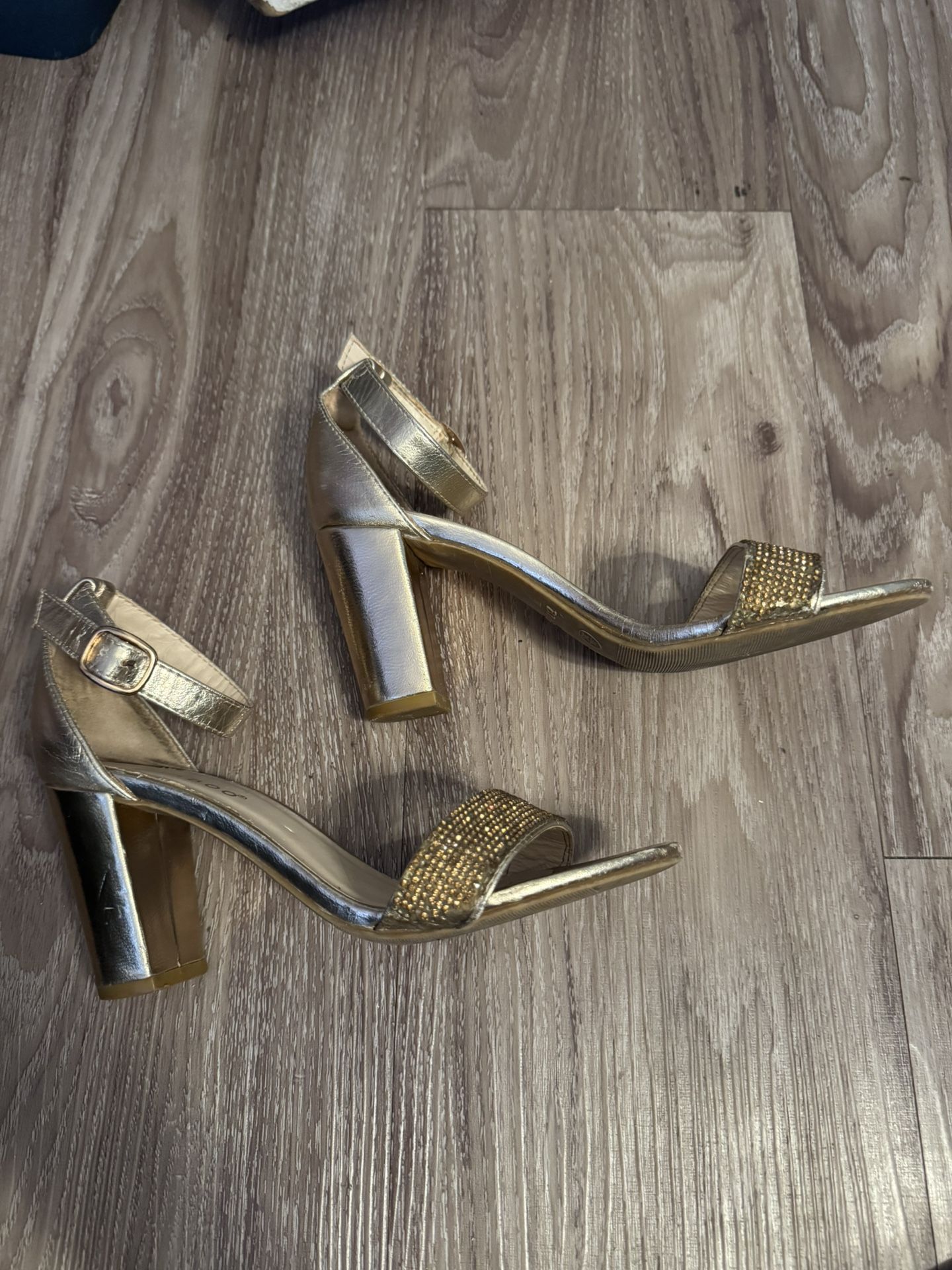 Golden Heels, Size 5 1/2
