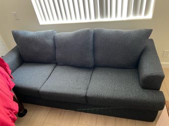 Great condition, comfortable couch
