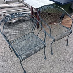 2 Patio Metal Chairs  In Good Condition They Just Need To Be Paint Painted $25 For Both 