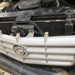 02-04 Escalade Parts