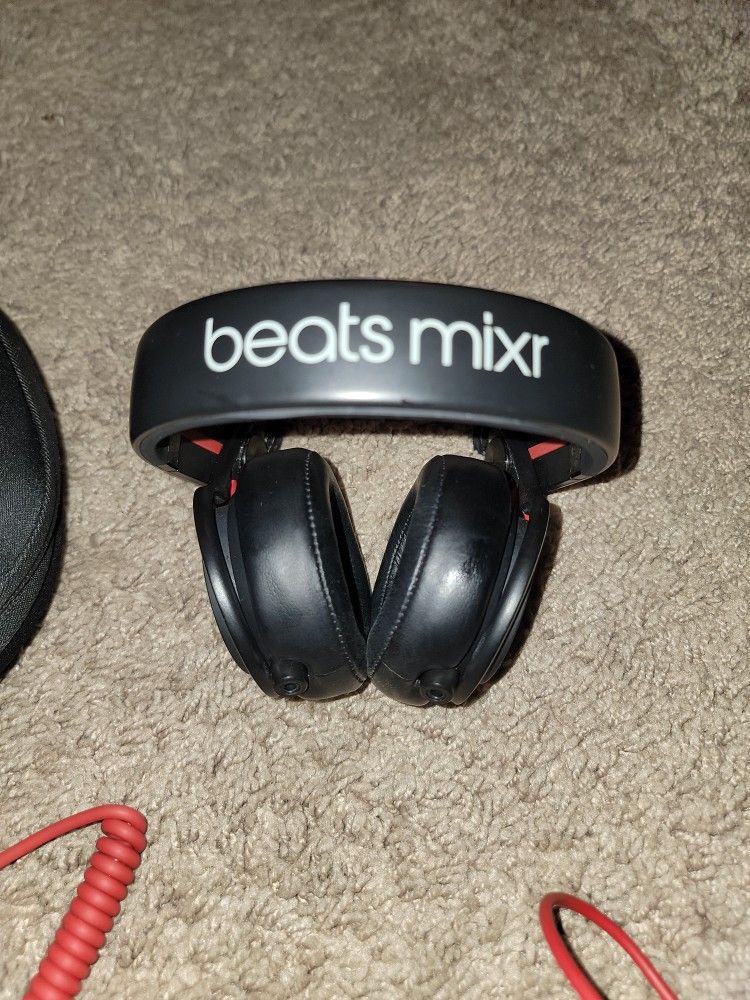Beats Mixr