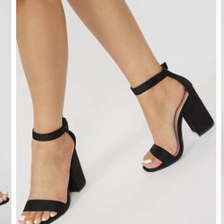 FashionNova Black Strap Heel 