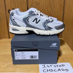 New Balance 530 Sneakers Silver Black Athletic Athleisure Sporty Womens 8 NEW
