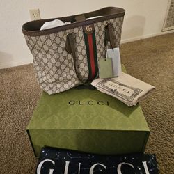 Gucci Medium Tote With Two Bags