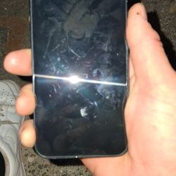 Iphone 13 (Read Description)