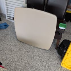 Table With Foldable Legs