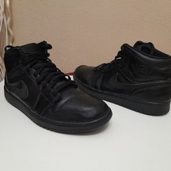 Nike Air Jordan 1 Retro Mid Triple Black Sneakers 554724-030 Men's Size 10