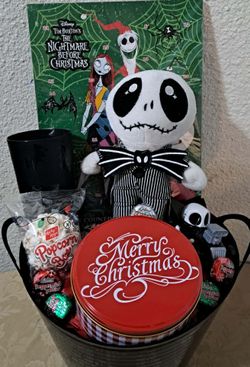 THE NIGHTMARE BEFORE CHRISTMAS GIFT BASKET. ( PICK UP IN MODESTO.)