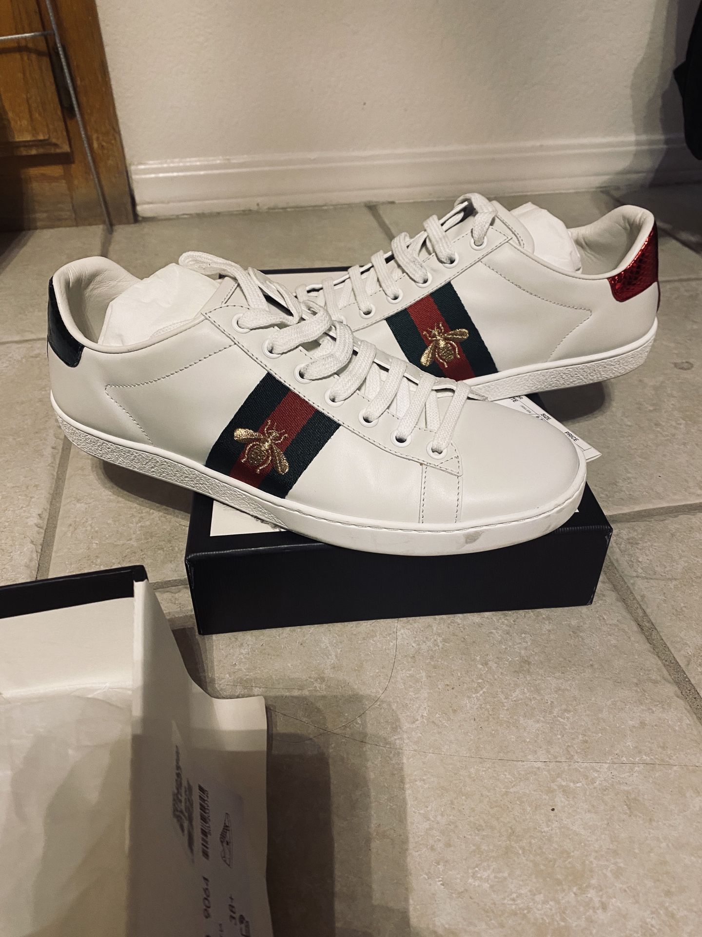 Gucci Ace Embroider Sneakers Authentic