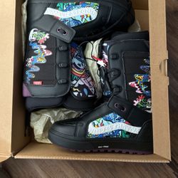 Brand New Vans Snowboarding Boots