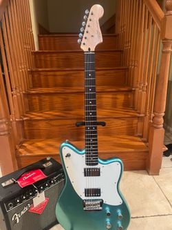 Squier Paranormal Toronado (Brand New) w/ Fender Champion 20 Effects Amp