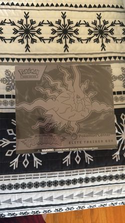 Pokemon Center Pitch Black ETB