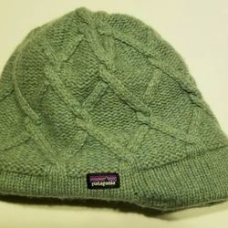 Like New Patagonia Honeycomb Knit Beanie, Wool Blend, Fleece Lined