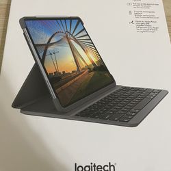 iPad 12.9 Logitech Keyboard