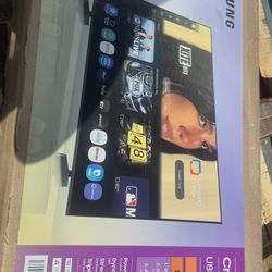 Samsung Crystal Uhd 43" Tv Brand New 