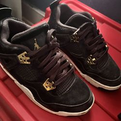 Jordans 4s, Uggs, Jordan 8 , Jordan 9s