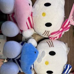 Hello Kitty Plushie