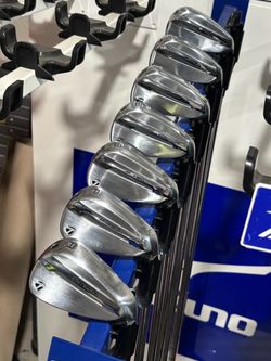 Taylormade P790 Golf Iron Set