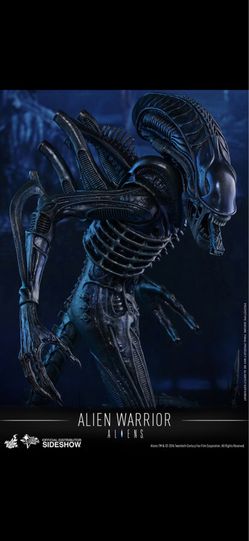 Hot toys alien warrior xenomorph figure