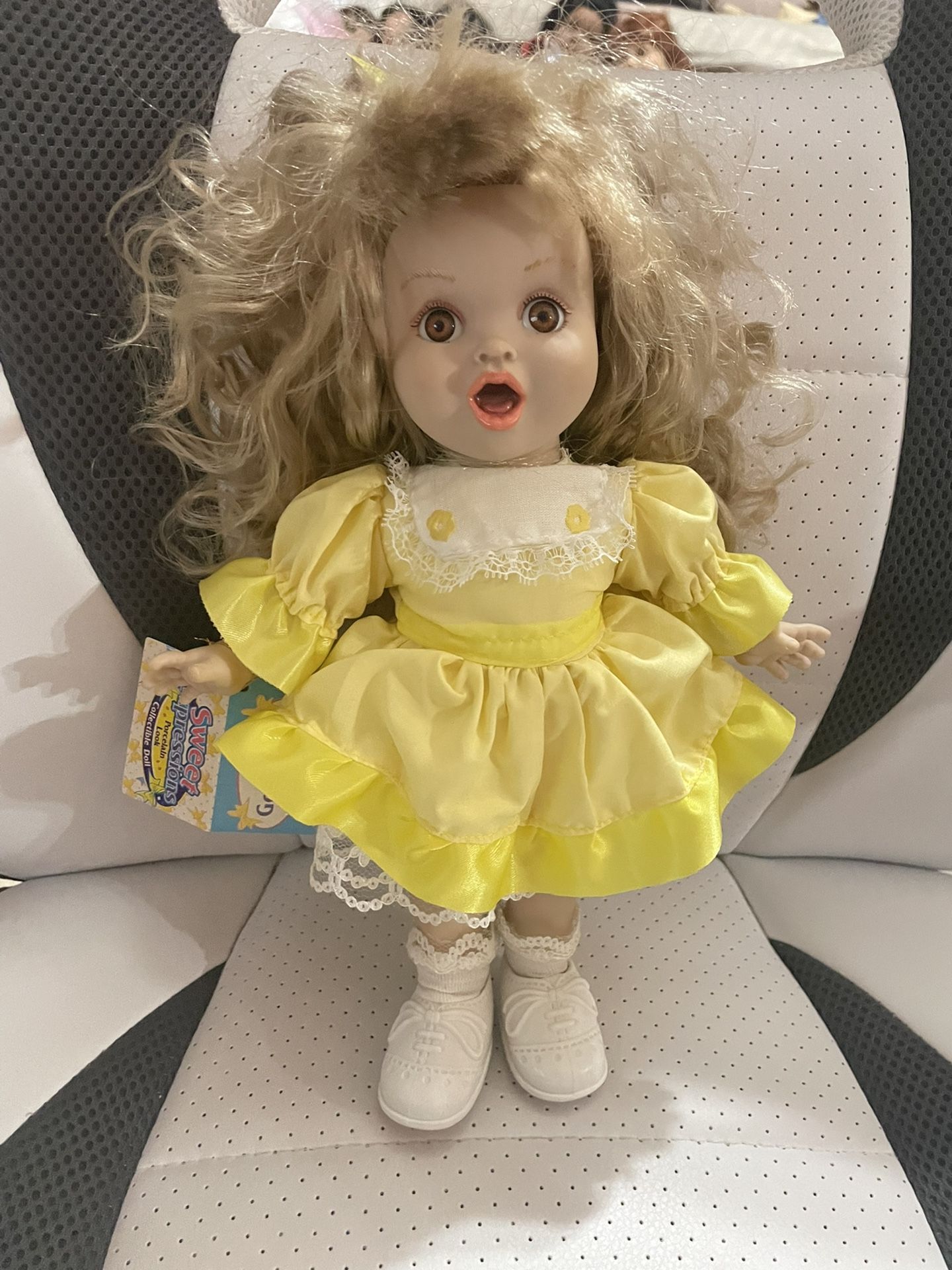 Goldilocks 9 1/2” Tall Doll