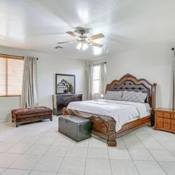 King Size Bed And Night Stands