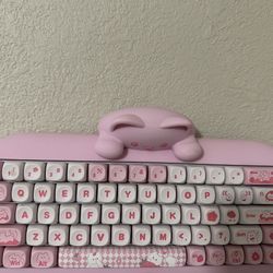 pink kitty keyboard