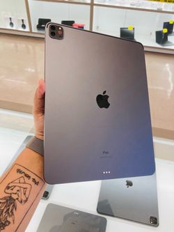 iPad Pro 5th Gen 12.9inch 128gb