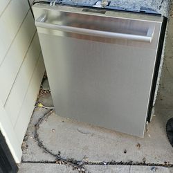 A german maid dishwasher