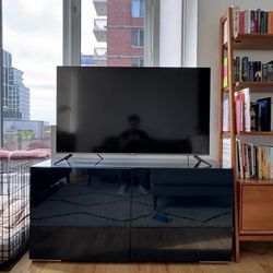 TCL 50” Class 5-Series 4K QLED Roku Smart TV (Model 50S535)