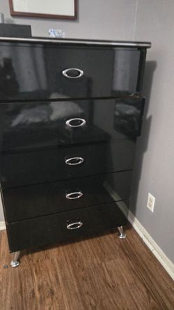 Bkavk Dresser