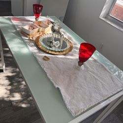Dinner Table/ Comedor 