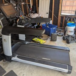 95TS Life Fitness Treadmill