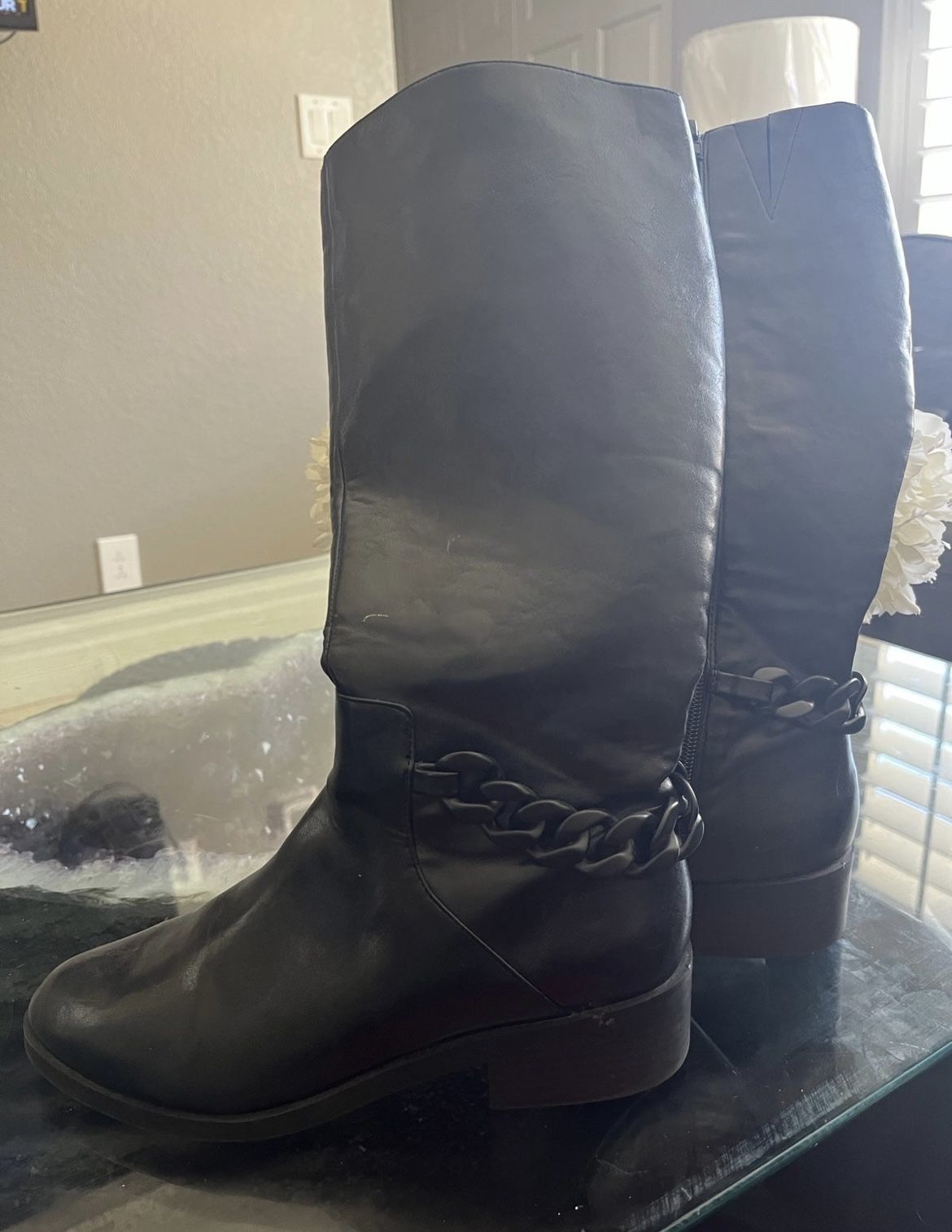 2pc Black Boots