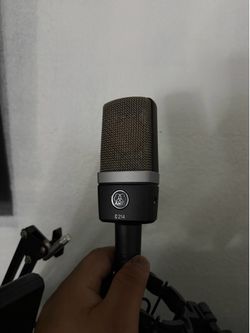 AKG MICROPHONE