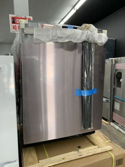 Ge profile dishwasher In stainless steel new open box