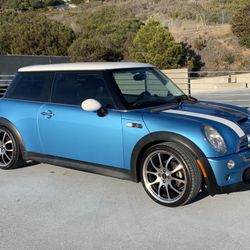 2004 Mini Cooper S - Dinan Package
