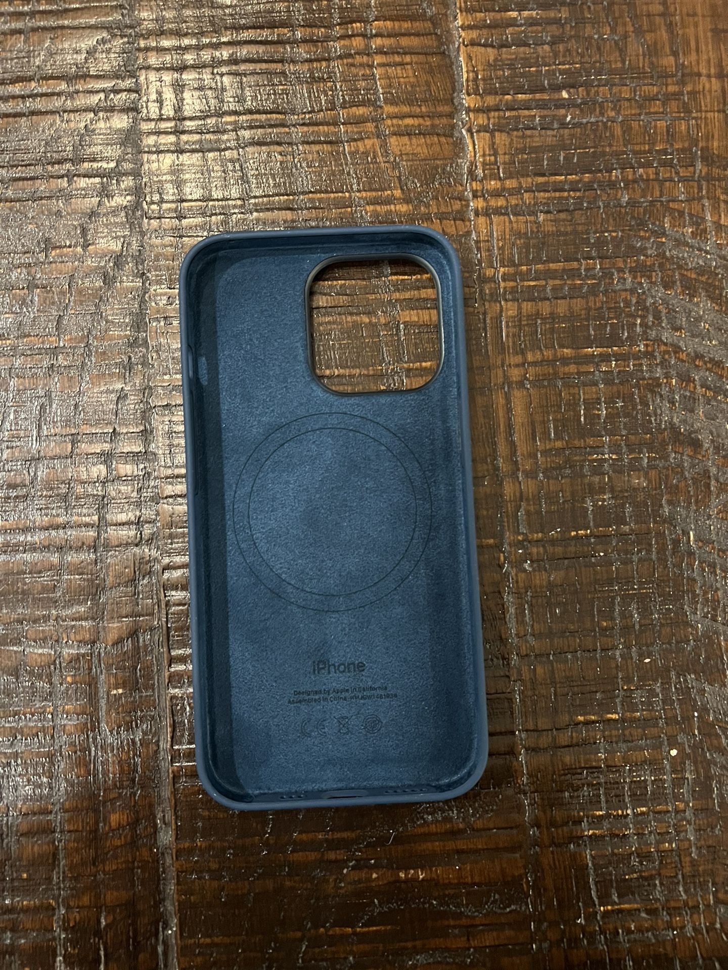 Apple iPhone 13 Pro Silicone Case with MagSafe - Abyss Blue