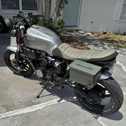 1985 Honda Vf700 Sabre