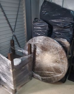 Circular kitchen table and 4 chairs
